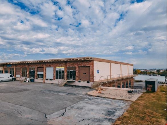 Preview of Industrial space for Rent at 8922 J Street