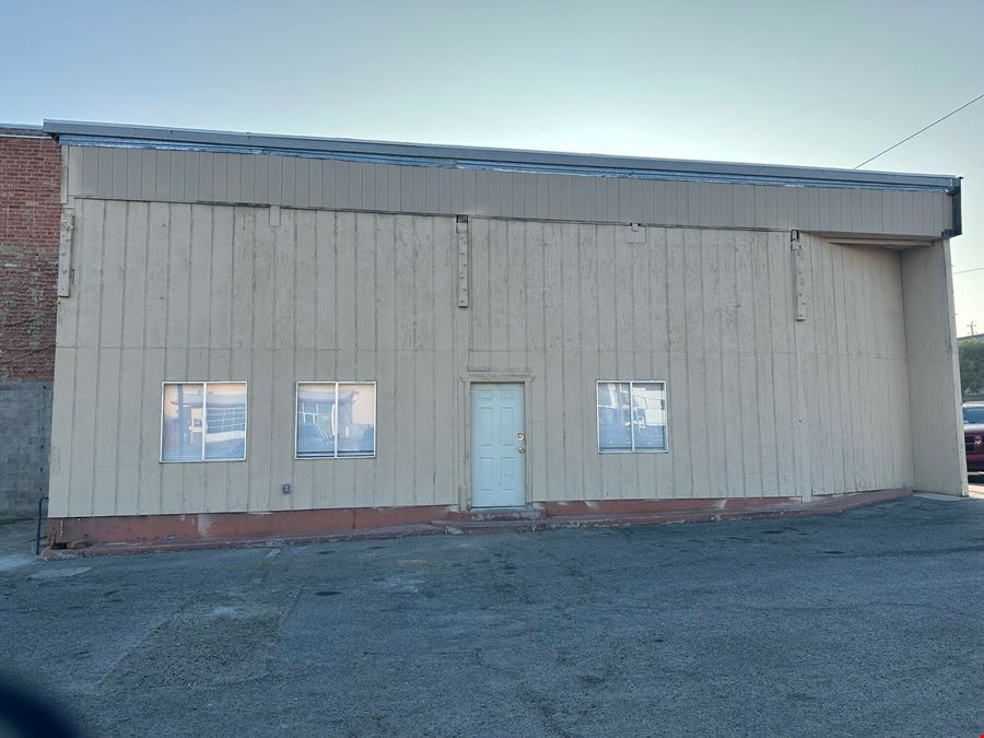 ±1,807 SF Retail Building For Sale in Taft, CA