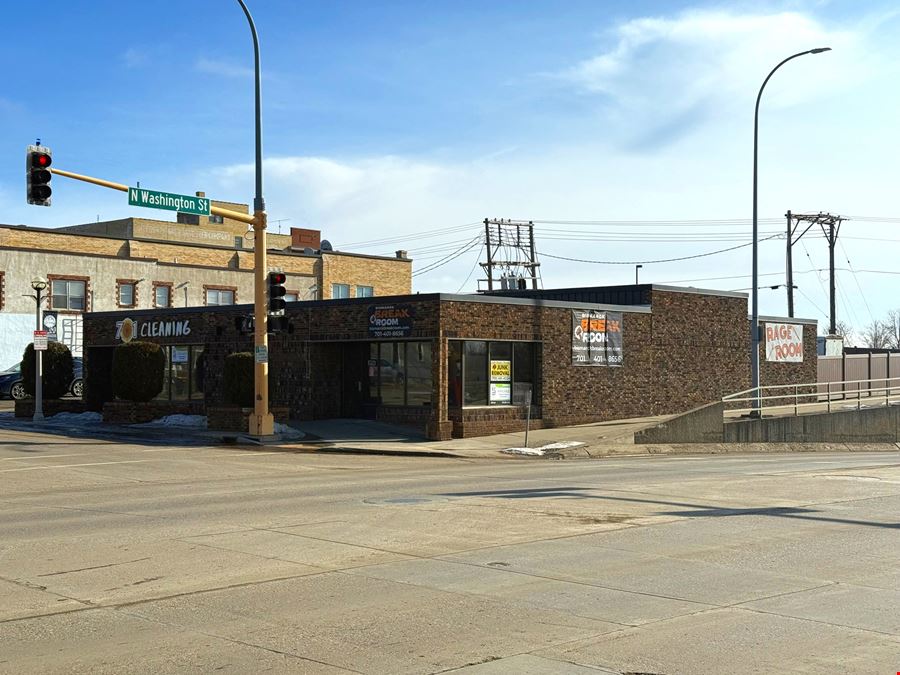 233 W Broadway Ave