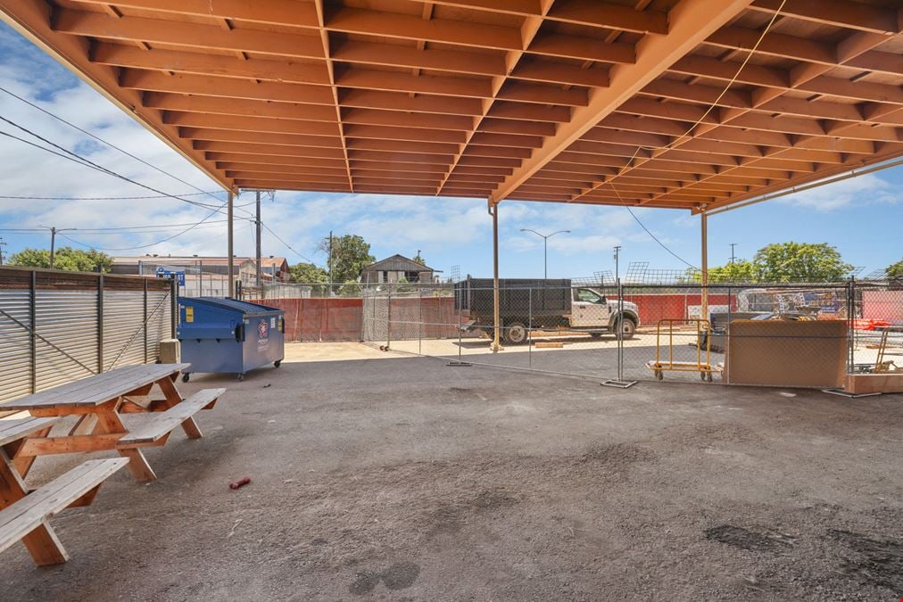 702 W Fremont Street