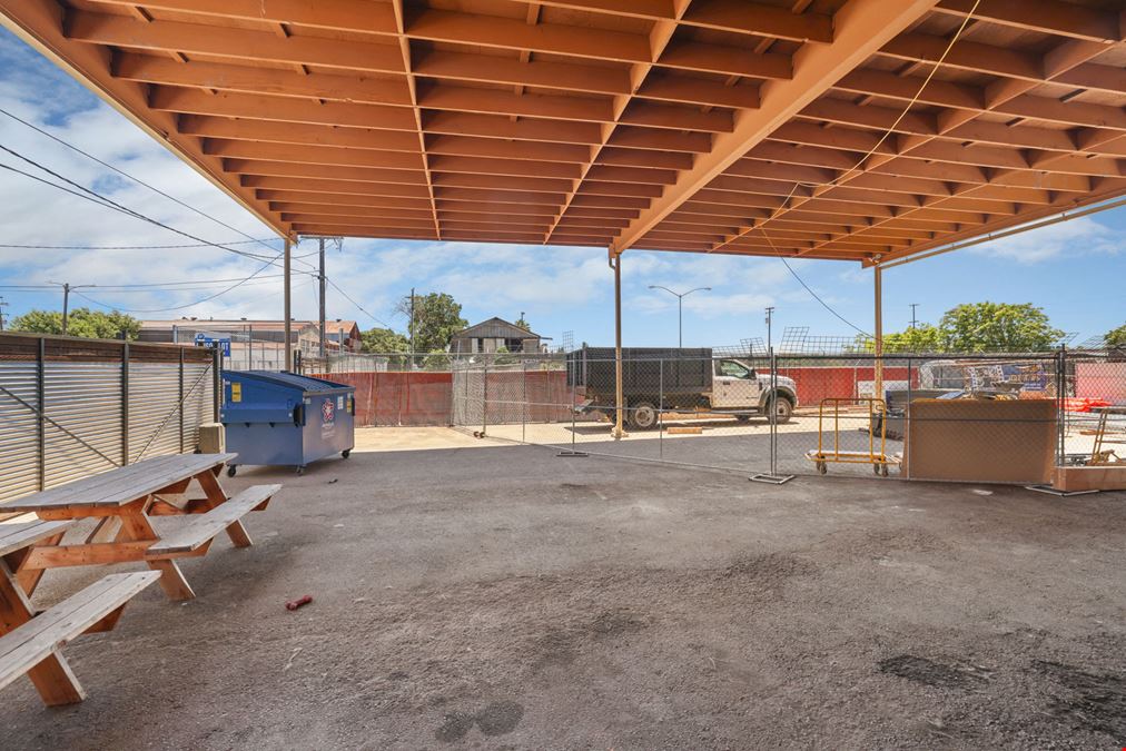 702 W Fremont Street