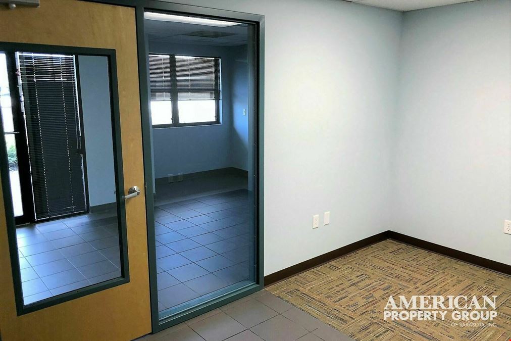 Stand Alone Building Zoned CG w/ 2,640 sf +/-