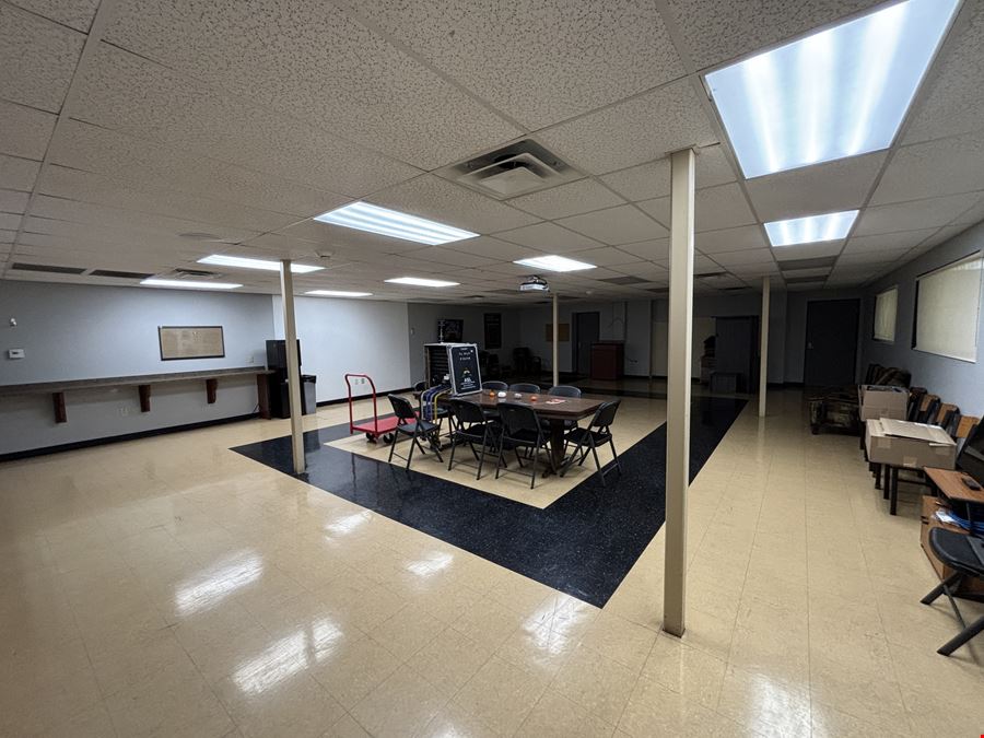 7858 Industrial Pkwy