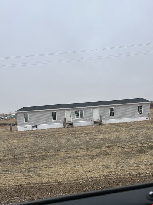 Two Quality Mobile Homes! Eight Bedroom Mobile Homes On 3+ Acres