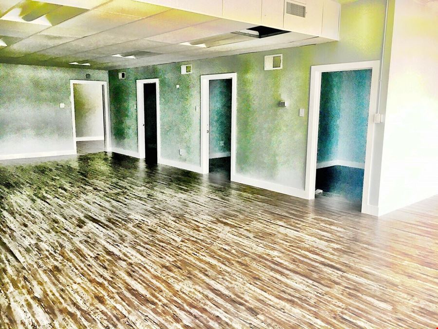 209 W Main St