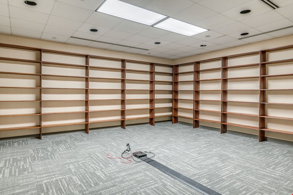 1 Retail Dr