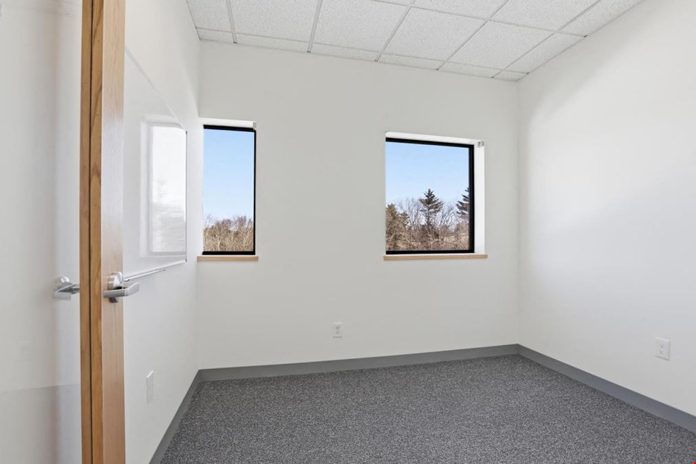 3,700sf Professional Office Suite for Lease in Rowley, MA