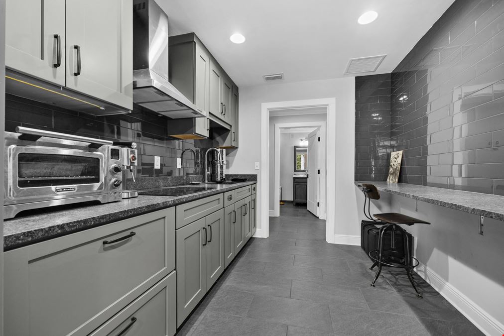 Modern Warehouse with Class-A Office Space in Downtown Gainesville