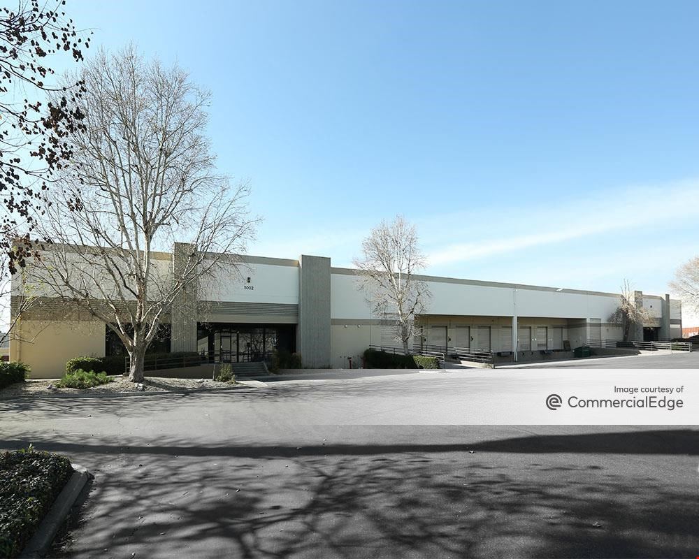 5002-5018 Lindsay Court