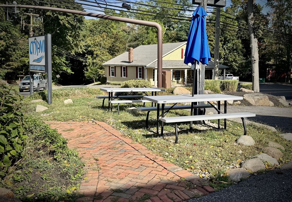 749 Mount Sinai-Coram Rd