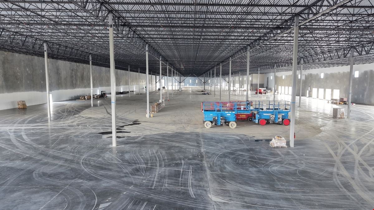 Bldg 2 @ RIVERMARK 185