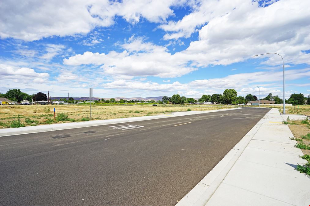 The Landing - Prime Commercial Lots