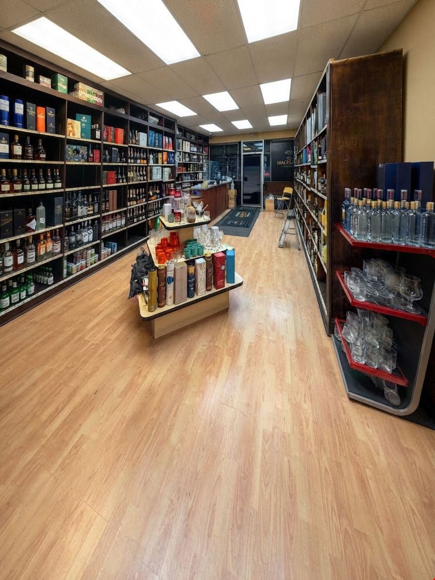 1,661 SF | 310-312 Avenue U | Move-In Ready Gravesend Retail With Glass Frontage for Lease