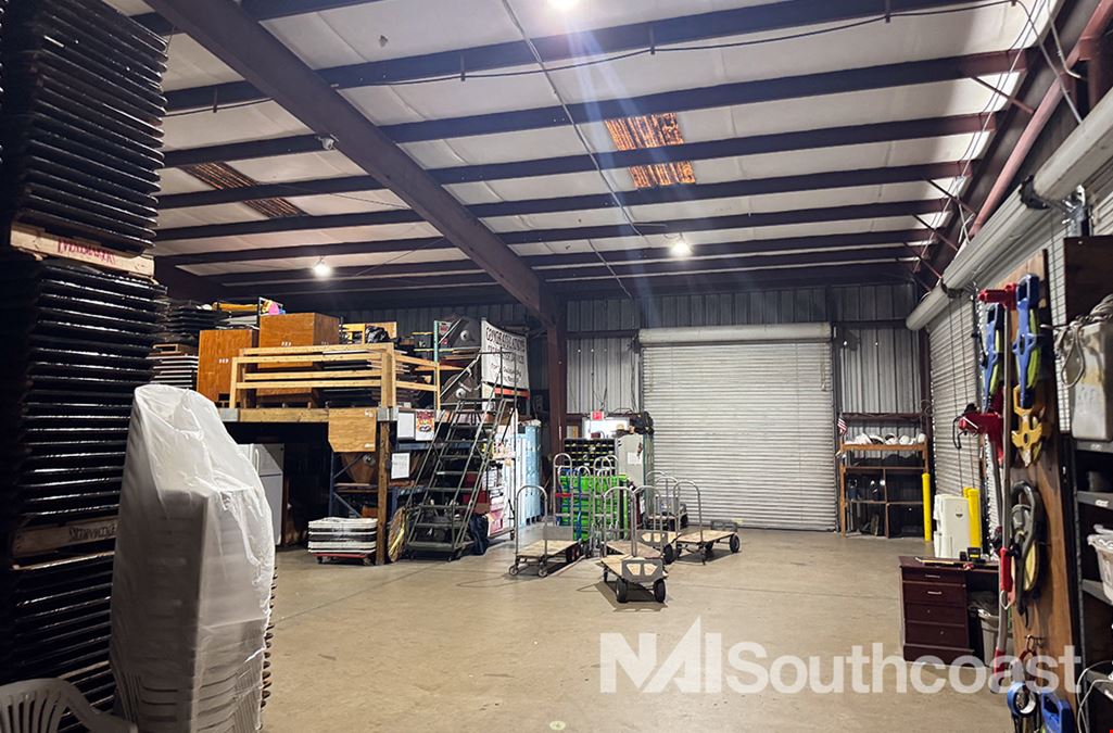 ±11,900 SF Warehouse With Gated Entry