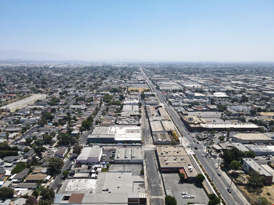 5725 S San Pedro St, Los Angeles, CA