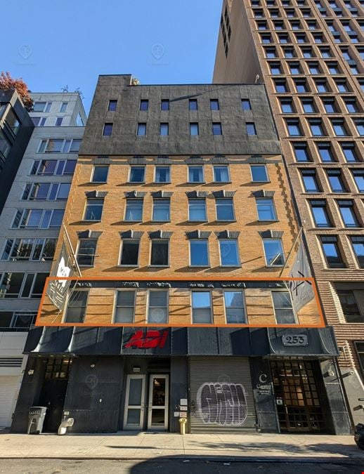 6,500 SF | 253 West 28th Street | 2nd Floor Retail/Office Space For Lease