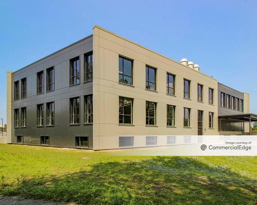 580 Pleasant Street