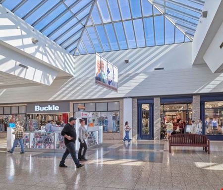 Preview of Retail space for Rent at 800 North Green River Road