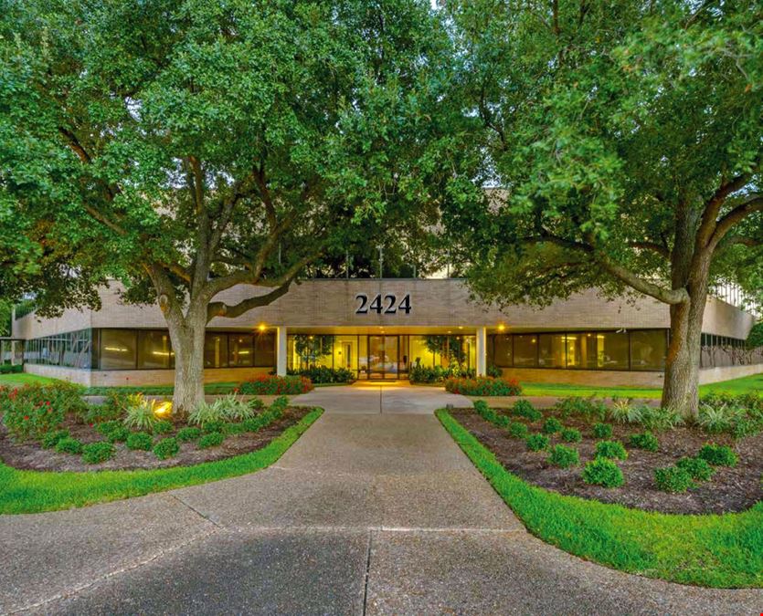 2424 Wilcrest Dr