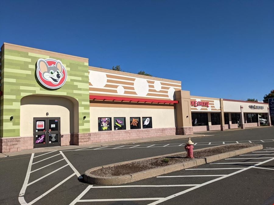 The Plaza at Burr Corners