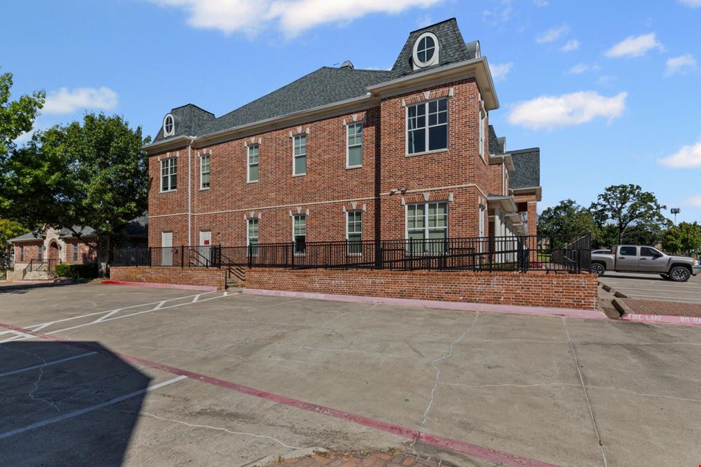 1670 Keller Pkwy