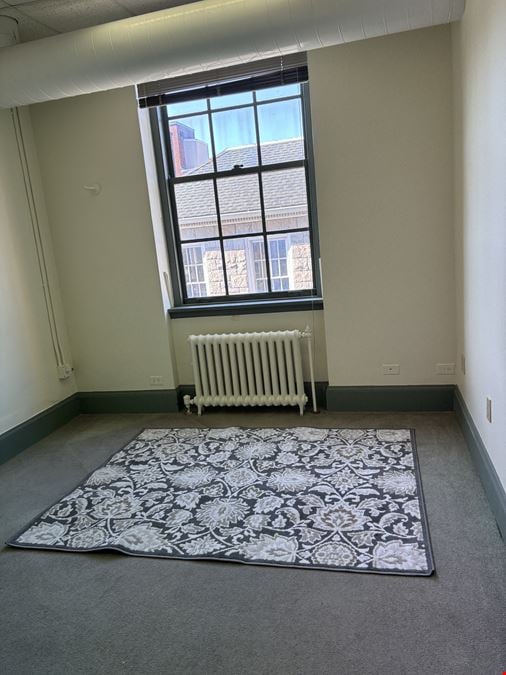 53 High St
