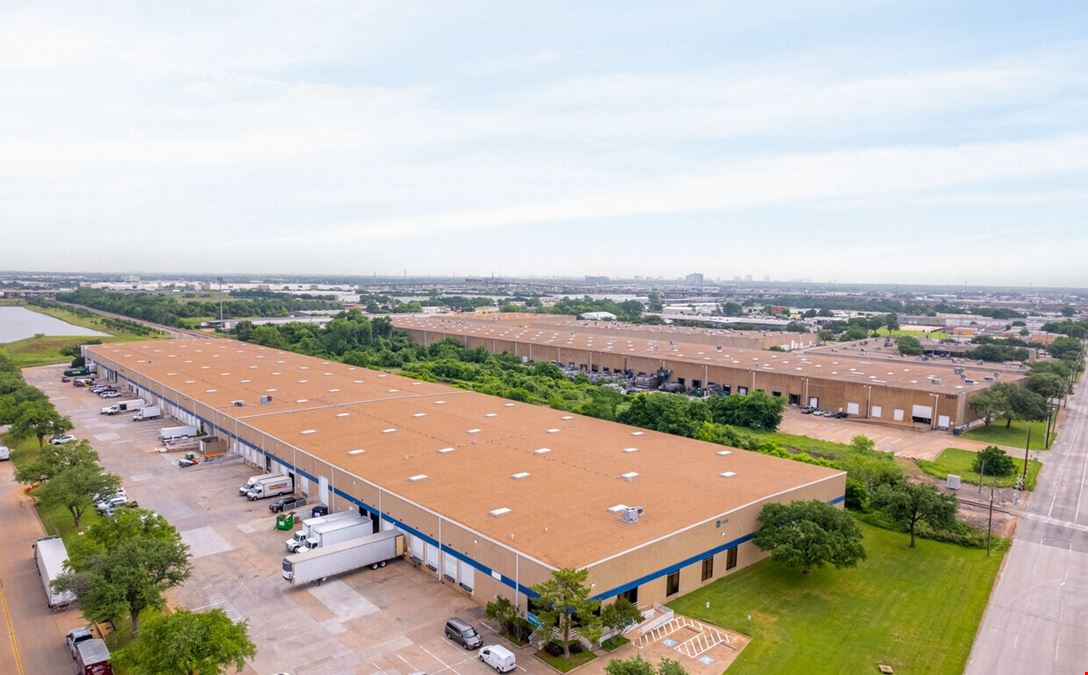 ReadySpaces Farmers Branch