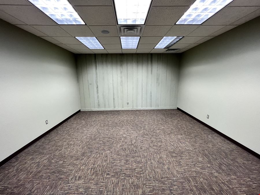 1105 W FM 300 - Levelland Flex Industrial