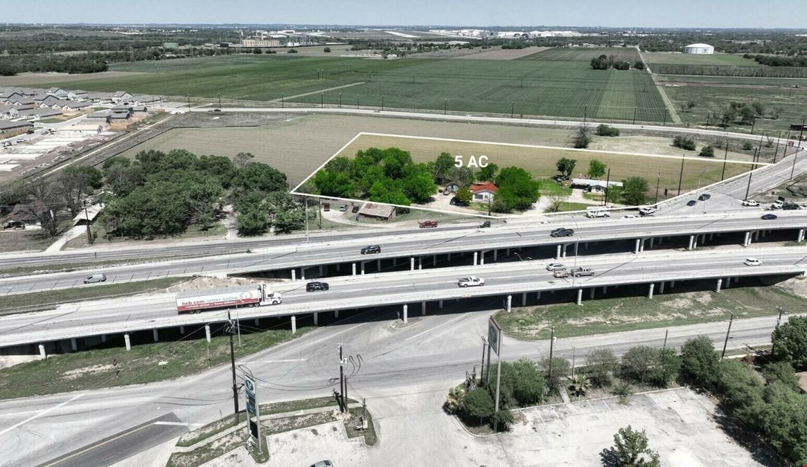 Hard Corner | I-35 Frontage Road at Somerset Road