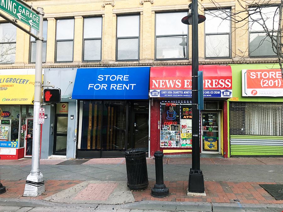 208-216 Commerce Place