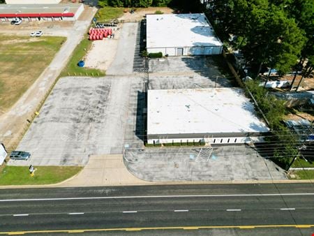 Preview of Industrial space for Rent at 812 S Eastman Rd