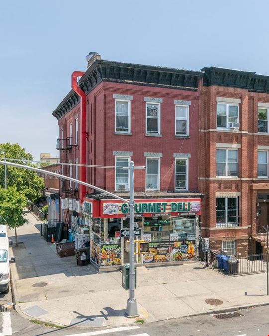 209 Lewis Ave