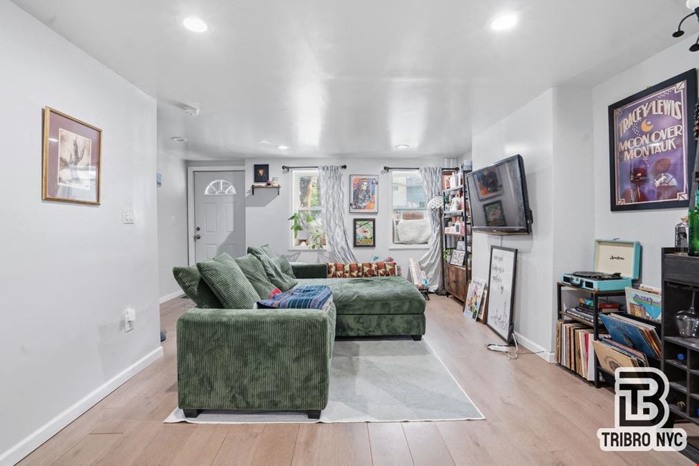 126 Hall St