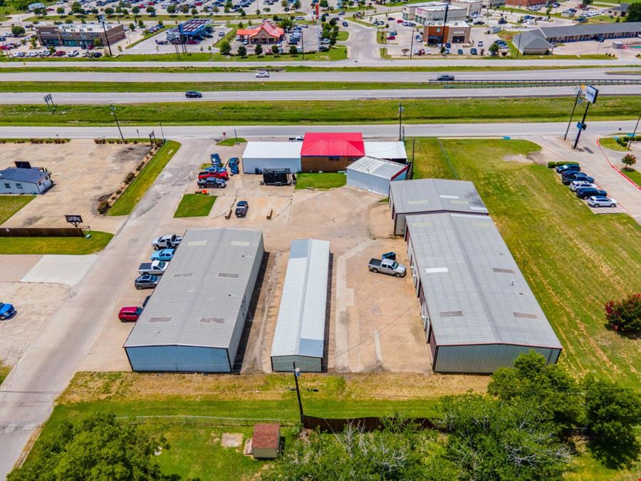 Warehouse for Lease Off US-175