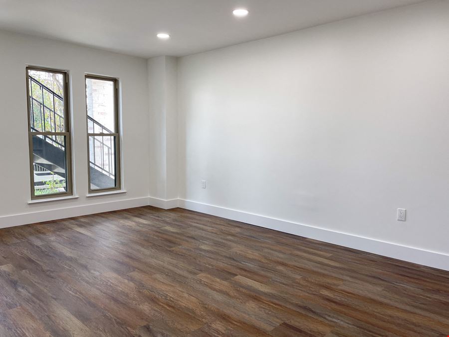 Renovated Office/Warehouse Suite Near Airline Hwy