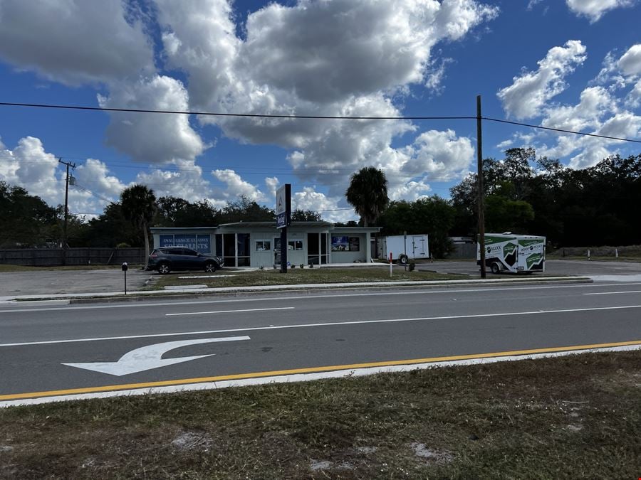 240 N Tamiami Trail