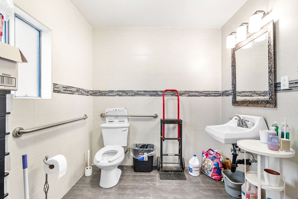 5608 Rosemead Blvd