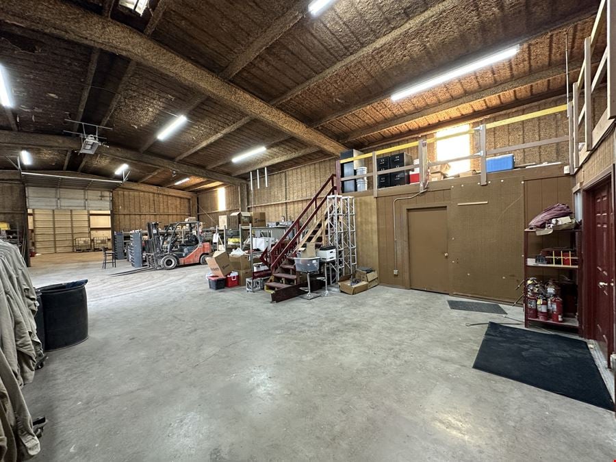 Warehouse/Office Off E Hwy 80