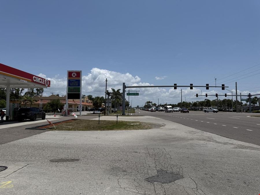 2646 Tamiami Trl