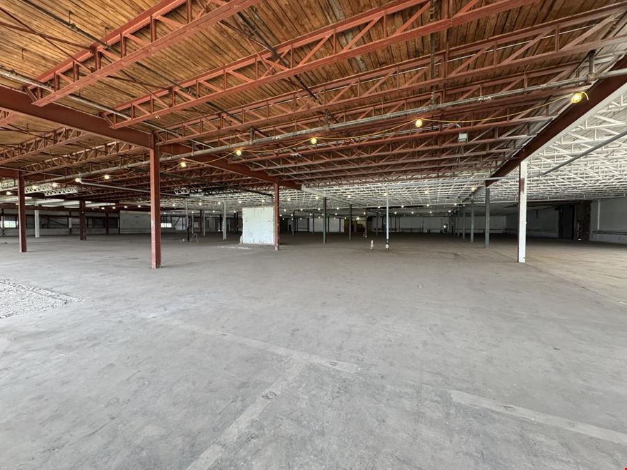 75 Tycos Drive, Toronto Ontario M6B 1W3