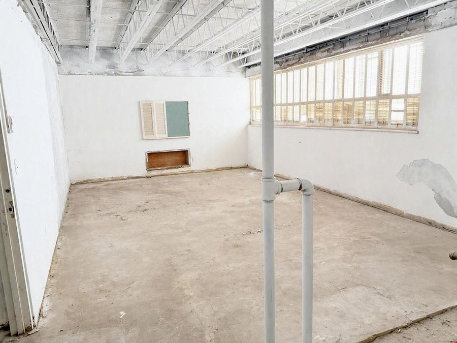 ±9,193 SF COMMERCIAL SHELL SPACE