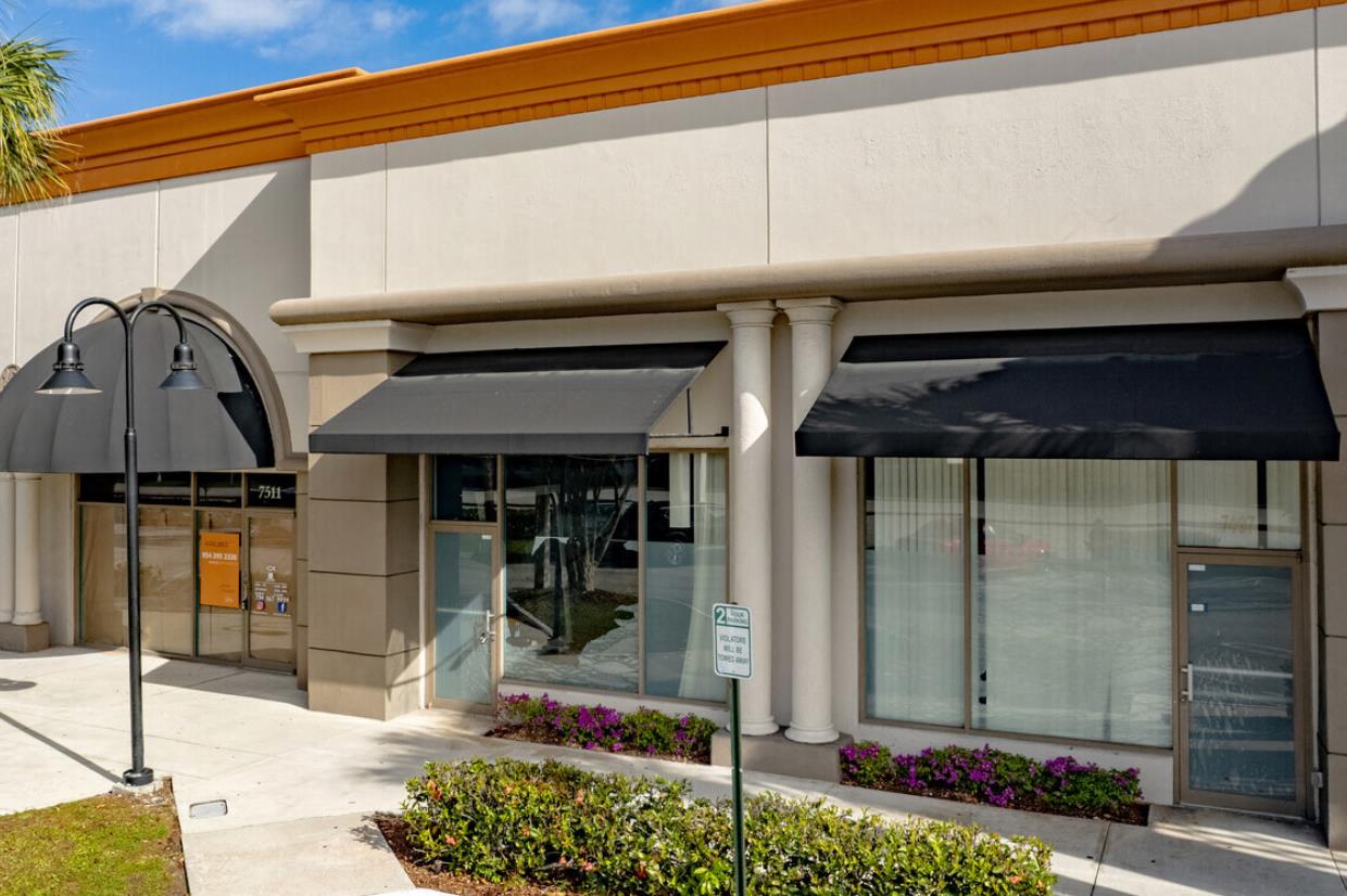 Sample Row Design Design Row - Sample Row Plaza - 7355-7679 West Sample Road, Coral ...
