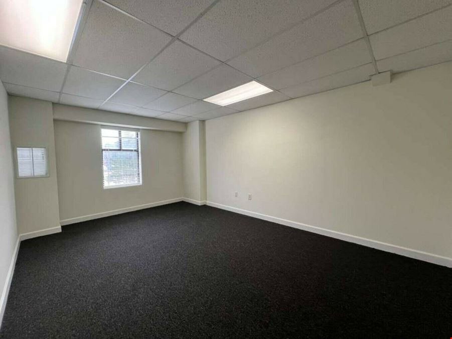 1000 VAN BUREN AVE, SUITE D