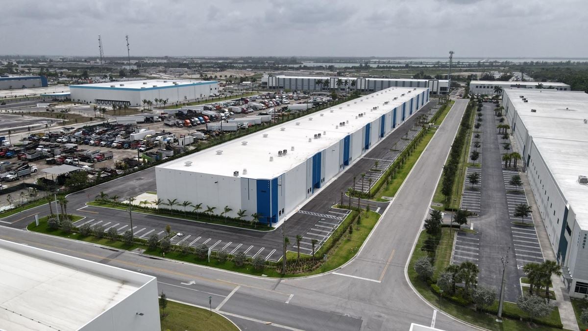 GARDENS WEST COMMERCIAL CENTER