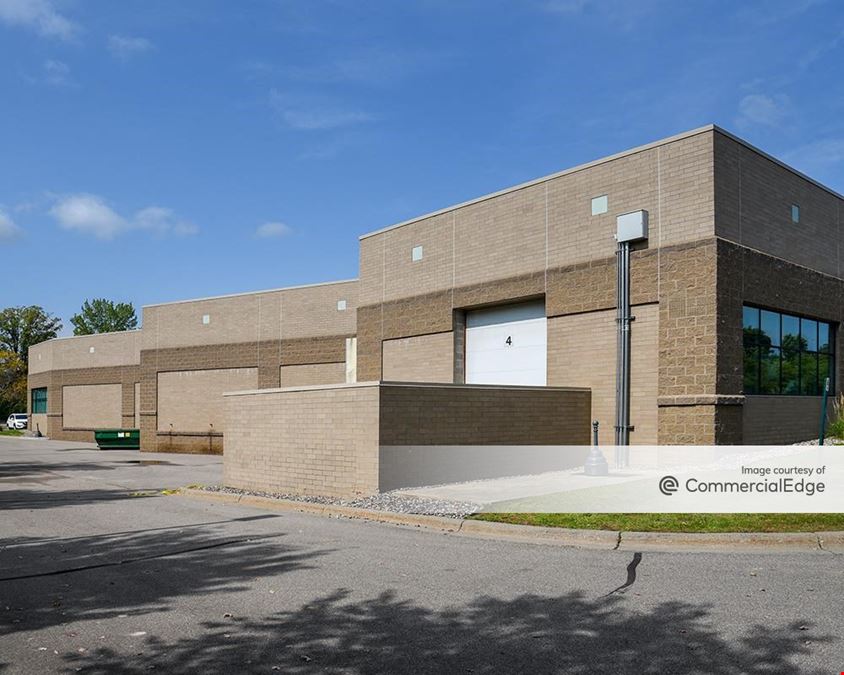 Prairie Oaks Corporate Center