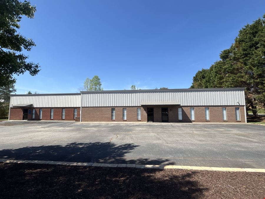 320 Forum Parkway