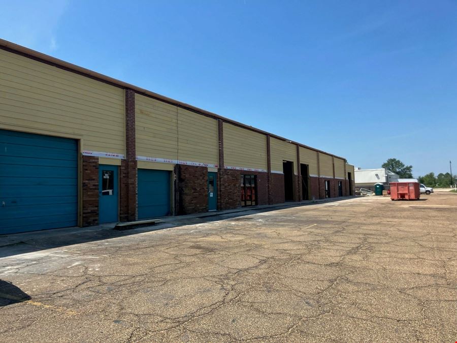 Flex Space - North Flowood Drive
