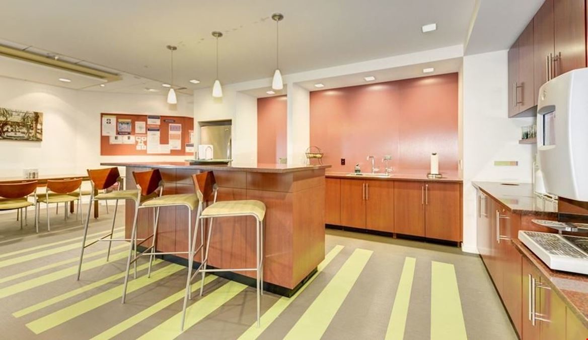 Carr Workplaces - Tysons Boulevard