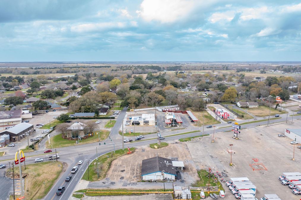 Crowley Outparcel For Lease