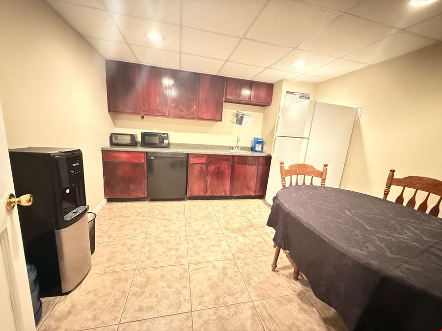  Updated Office Suites + Optional Live/Work Apartment | 4,532 SF | Downtown New Port Richey